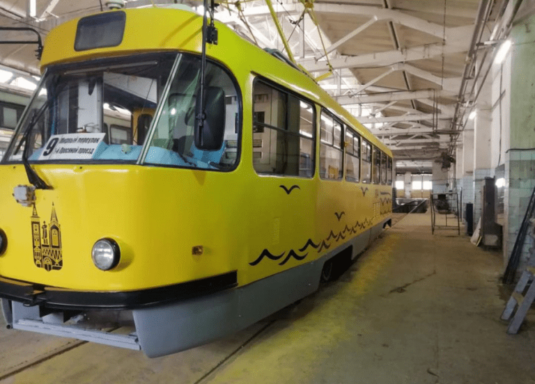 Первая брендированная «Татра» приступила к работе на 9-м трамвайном маршруте Саратова